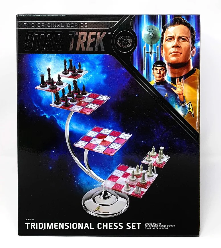 Star Trek: Tridimensional Chess Set — Gifts & Collectibles